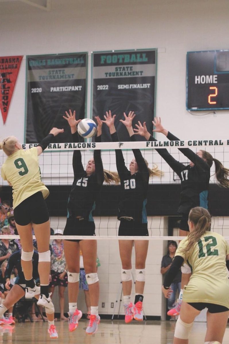 Falcon Volleyball Finishes Tough Week On Top